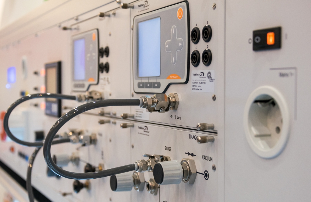 Experts E&I Delivers Precision Solutions for ADNOC Offshore