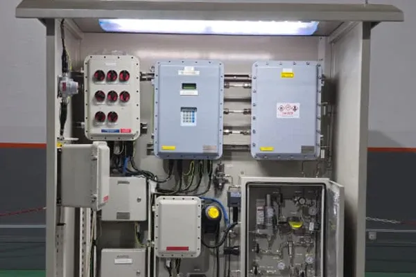 Experts E & I Introduces High-Speed Moisture Monitoring for Bab Far North Field